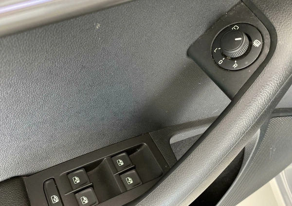 Skoda Octavia cena 65900 przebieg: 123883, rok produkcji 2019 z Jastrowie małe 407